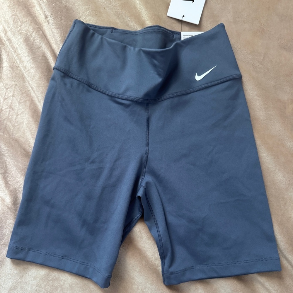 NWT-Nike Women’s High-Waist Blue Bike Shorts-XS